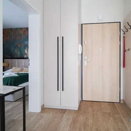 100a-40 3-pokojowy Sunset Apartment *